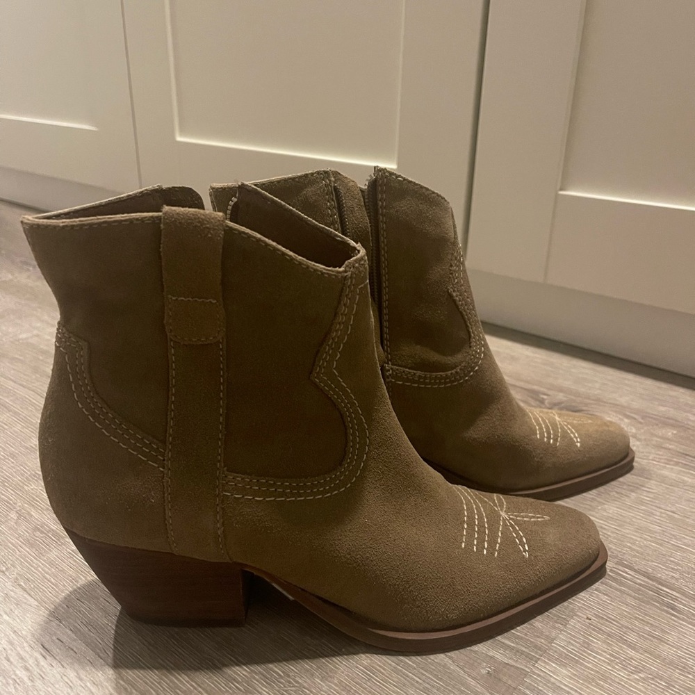Dolce Vita Booties